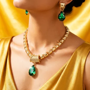 Anti-Tarnish Emerald Crystal Necklace Set with Earrings